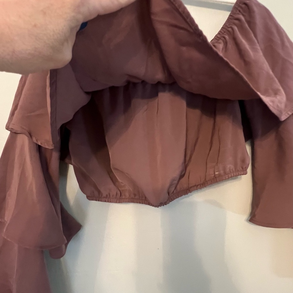 Tobi‎ Mauve Brown Off Shoulder Ruffle Tiered Bell Sleeve Crop Top Small - Picture 5 of 13